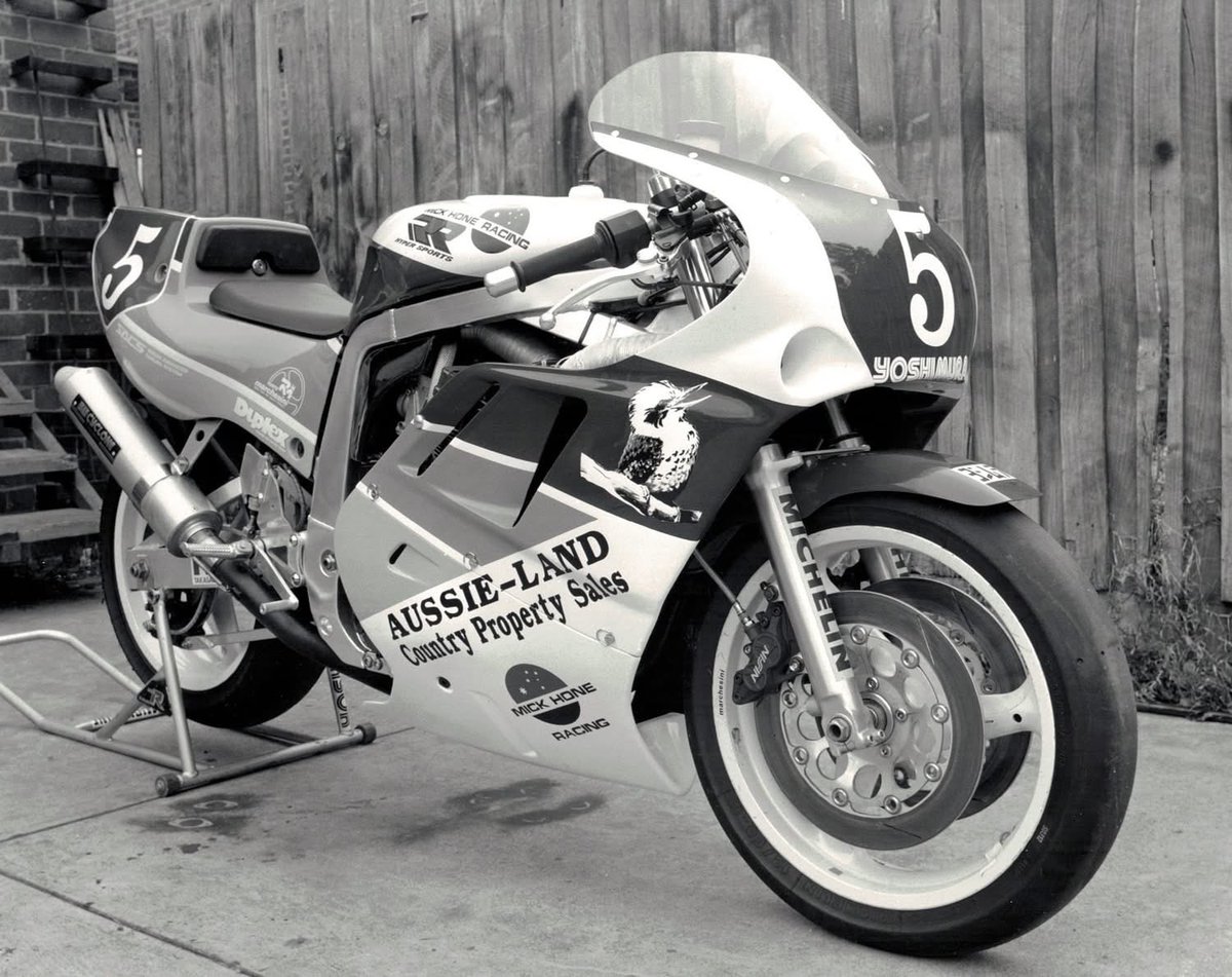 popsyosh34's tweet photo. 🇦🇺5️⃣🏁 GSXR-750-RK https://t.co/9YYa9mzGId