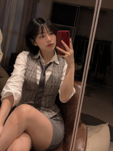 AmirulK48552277's tweet photo. ボーイッシュの太い脚に挟まれたい人いる？笑 https://t.co/Fr8WaCUaFF