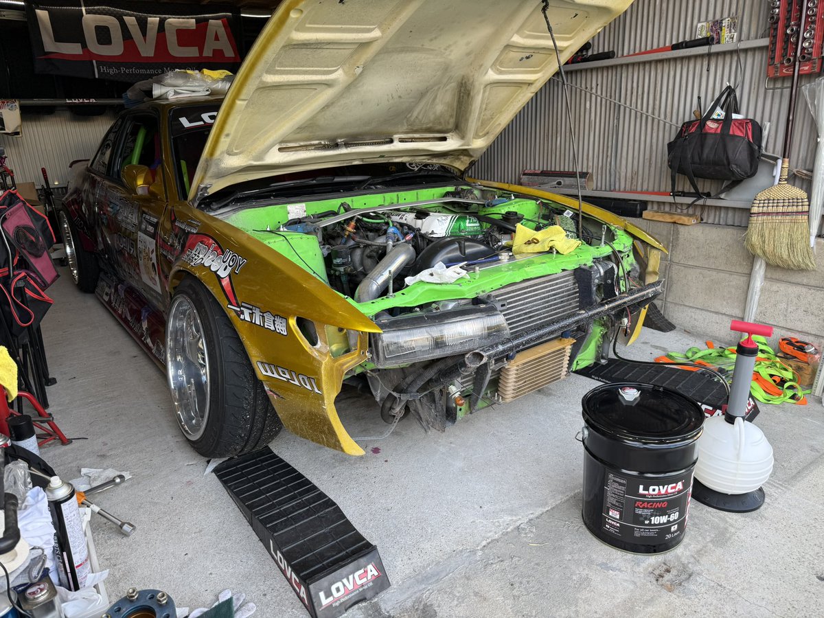 LOVCA_s13's tweet photo. エンジンオイル交換

Racing 10w-60
このオイルは
ブローバイ対策されてるから
おすすめ！
#LOVCA
#LOVCAオイル https://t.co/vTrm1AS1da
