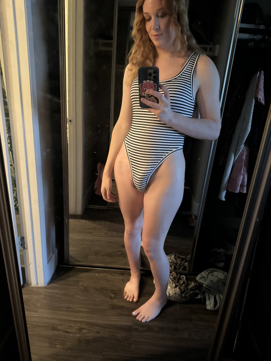 EricaCherry563's tweet photo. Do you find transwomen attractive? 🏳️‍⚧️ https://t.co/vY84jC3Lmz