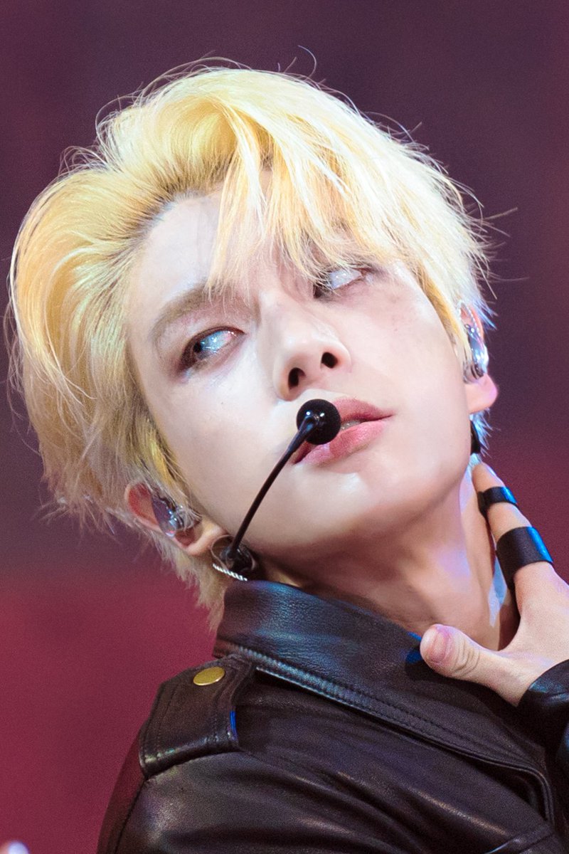 holdontightjake's tweet photo. 진짜사람아닌거같음................................... https://t.co/RpNyg9f2xn