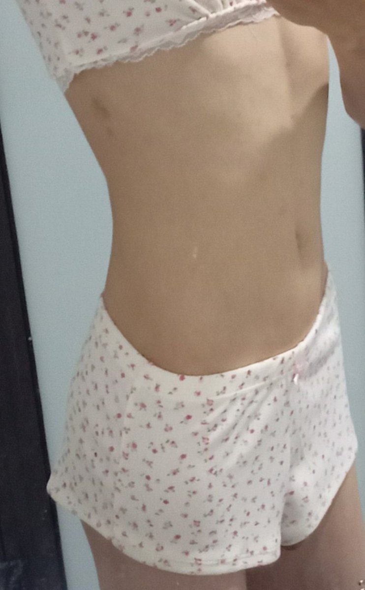 FemboyThemCu's tweet photo. Bé đi khách HN các anhiu ib nhé👉👈 https://t.co/m0qMUJ6Lqt