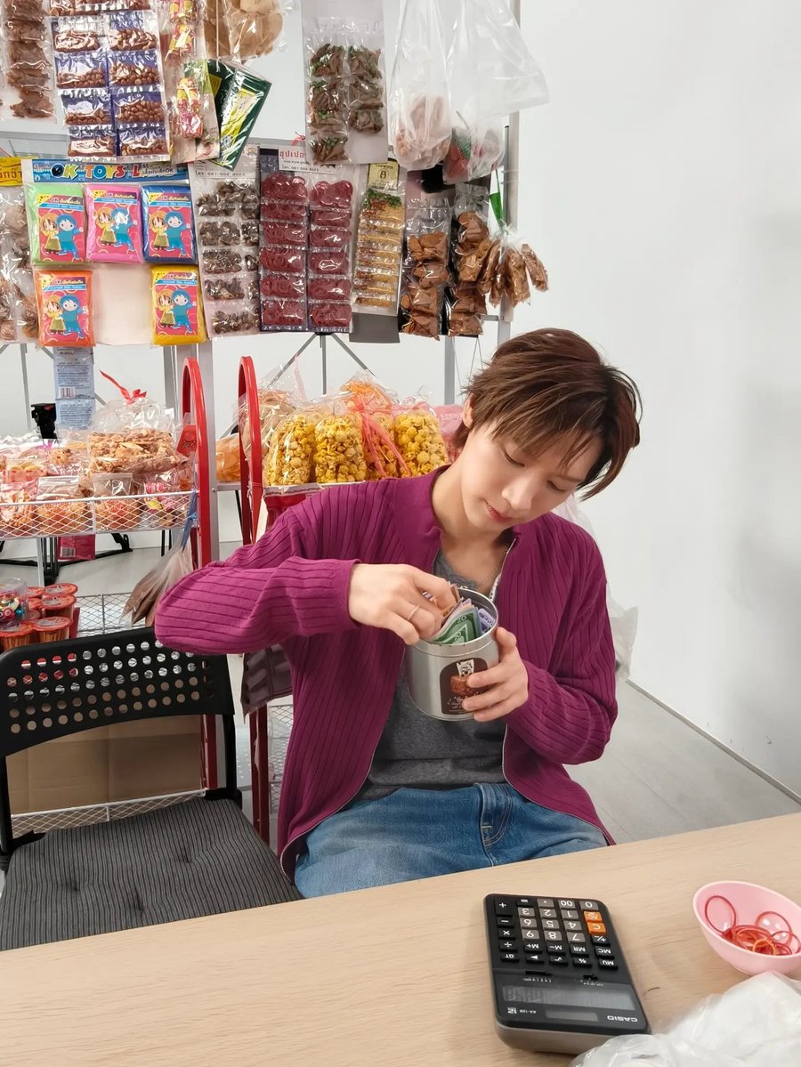 TENstagramOffcl's tweet photo. 260824 ten_offcl instagram update

🏸🤔

#TEN #เฮียเหว่งร้านชำ #มากกว่ามหกรรมกีฬา #ASG26AM 

https://t.co/boxpKDAeDd https://t.co/ayEBpGeJtD