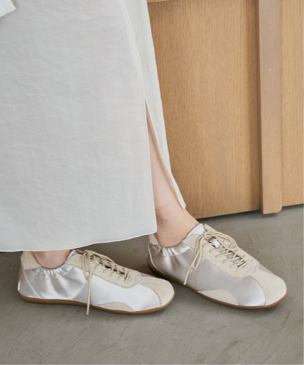 letalon_jp's tweet photo. \ LE TALON NEW SNEAKER COLLECTION📢💞 / 

履き心地とデザイン性を兼ね備えた、LE TALON的スニーカーが新登場！
スニーカー＝スポーティというイメージにとらわれず、自由なクリエイションから生まれたオリジナルスニーカー。

オリジナルのスニーカーシリーズ専用BOXもご用意。
ぜひチェックしてみてください！

▽こちらからチェック！
https://t.co/xWTIE6EObN

#LETALON #ルタロン #シューズ #スニーカー #フラットシューズ #バレエシューズ #新作 #26AW
