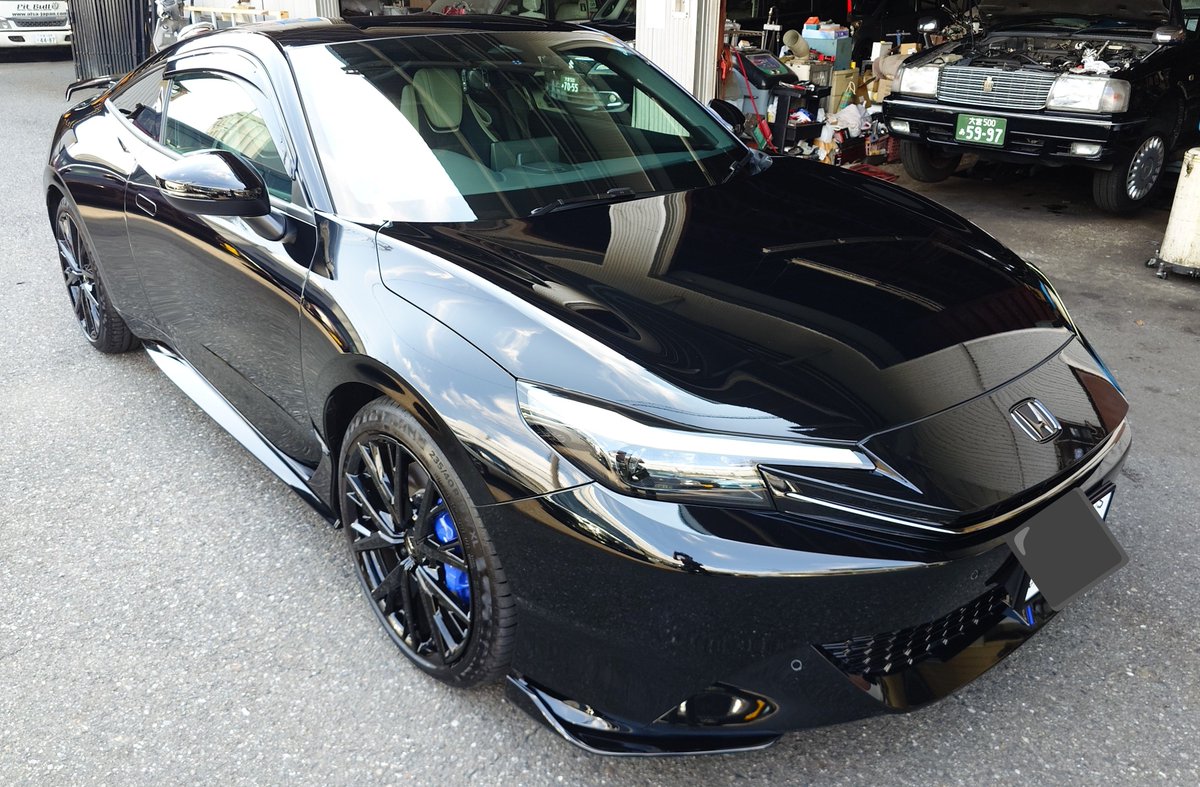 JMona23's tweet photo. 知り合いがプレリュード買って車高下げたいって相談に来た。どんな構造か足回り覗いたらバネに新車ならではのディーラー土産が付いてたwどうりで車高高いはずでwってか新車とは言え納車整備で確認しないのかな？ https://t.co/QqXXkbsOYo