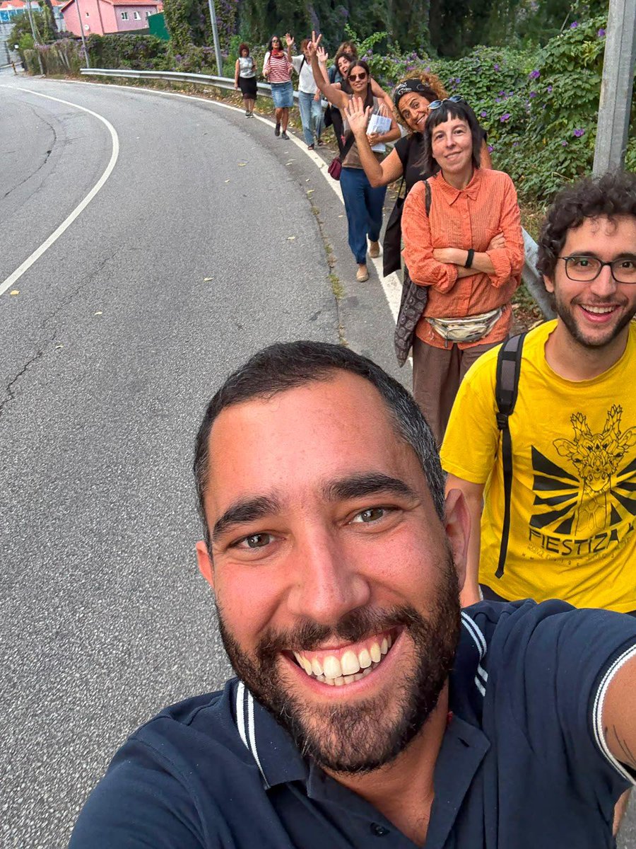 CursosaPorto's tweet photo. E na semana passada terminava o aPorto Noturno! 📚🌃

Gratidão a todas as pessoas participantes e a toda a equipa que fez possível esta 14° edição dos cursos de imersão linguística em português, o projeto estrela da área de formação da AGAL🥰📖✨

Foi um prazer!💙 https://t.co/RA6S4wGL7q