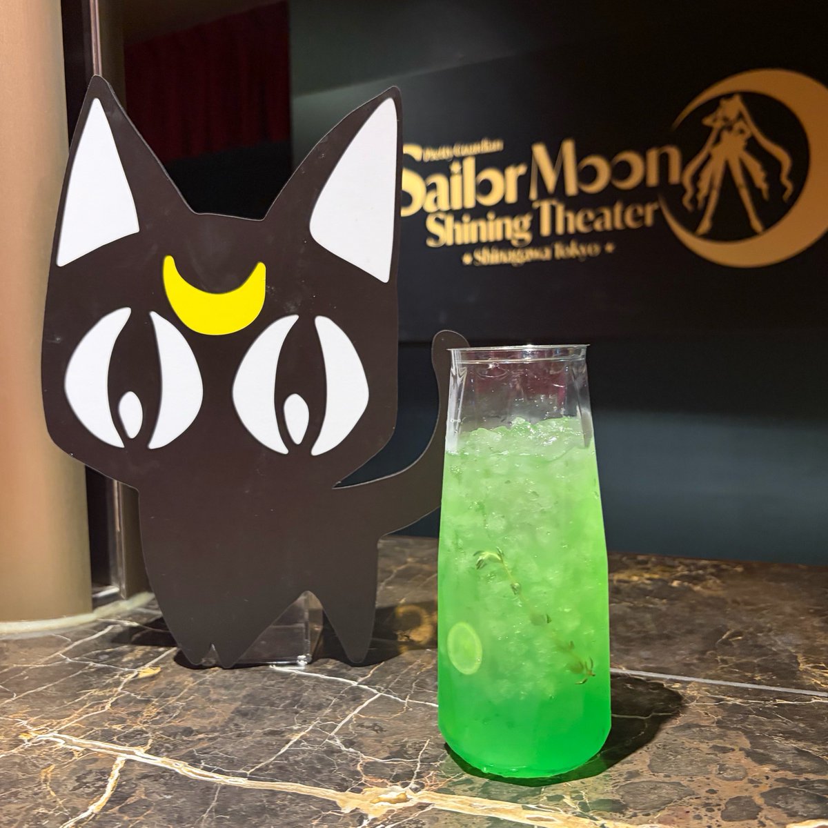 hqrune's tweet photo. めちゃめちゃ美味しいもつ煮を食べレースには負け、STST行きたいなと思ったきっかけのジュピターのペンライトを振り回し、お写真いっぱい撮ってきた(あほなのでグラショは抽選忘れてた) https://t.co/mDhYvXSNSS