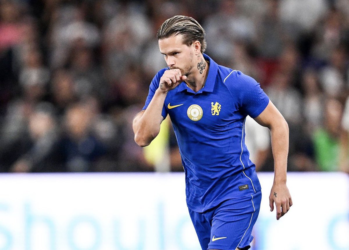 fb_pulse01's tweet photo. 🚨🟡🔵 Leeds United are preparing a new loan bid for Mykhaylo Mudryk. Talks are still ongoing for the Ukrainian winger. https://t.co/eGfbOT0lKP