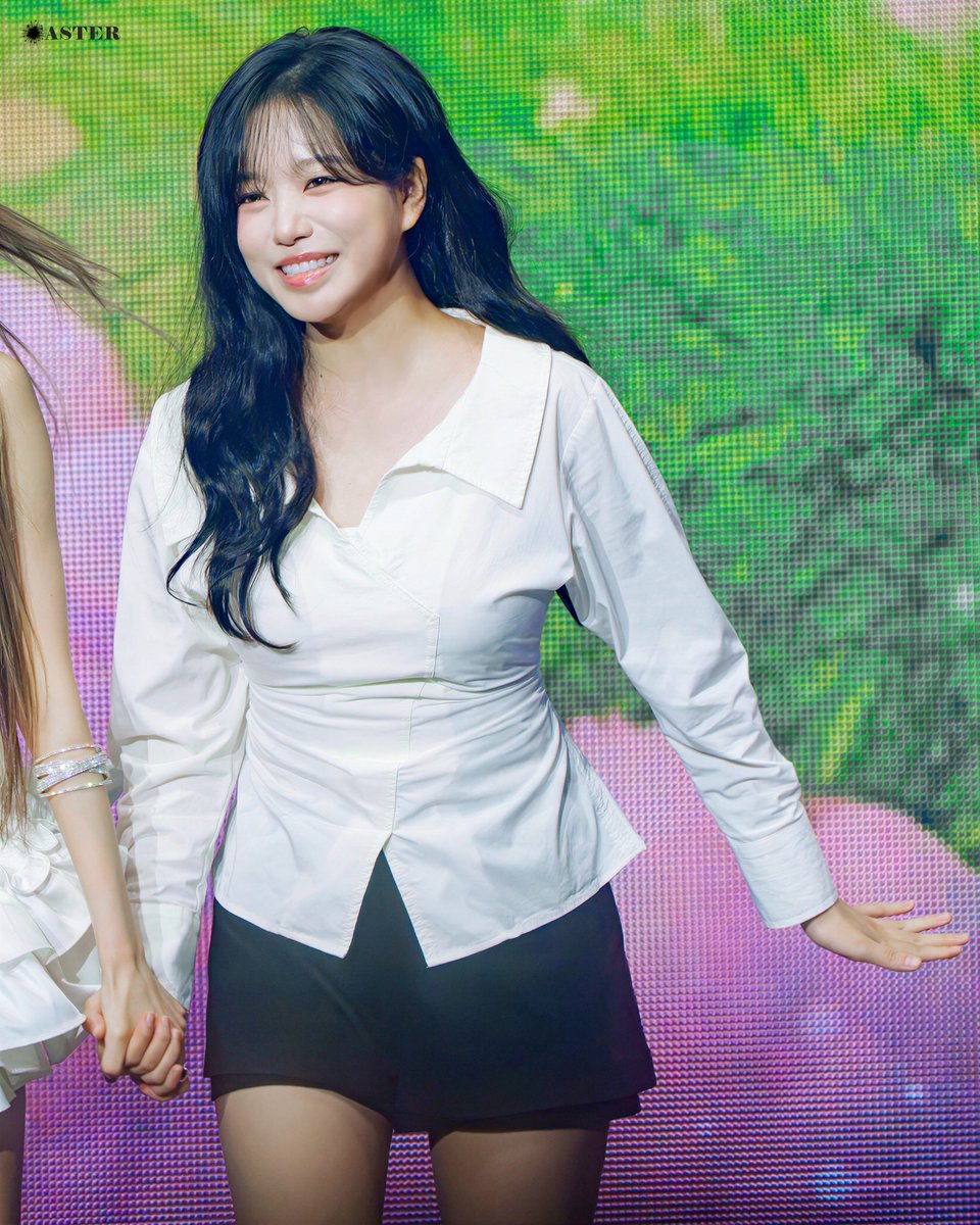 JJOYUL_LOVER's tweet photo. #조유리 #JOYURI #チョユリ #曺柔理

[260823] 2026 YENA ENCORE LIVE 
[네모로부터 시작된, 잡힐 듯 말 듯 한 이세계 : 극장판]
특별 게스트 조유리 #1 https://t.co/r0jc2y9iOa