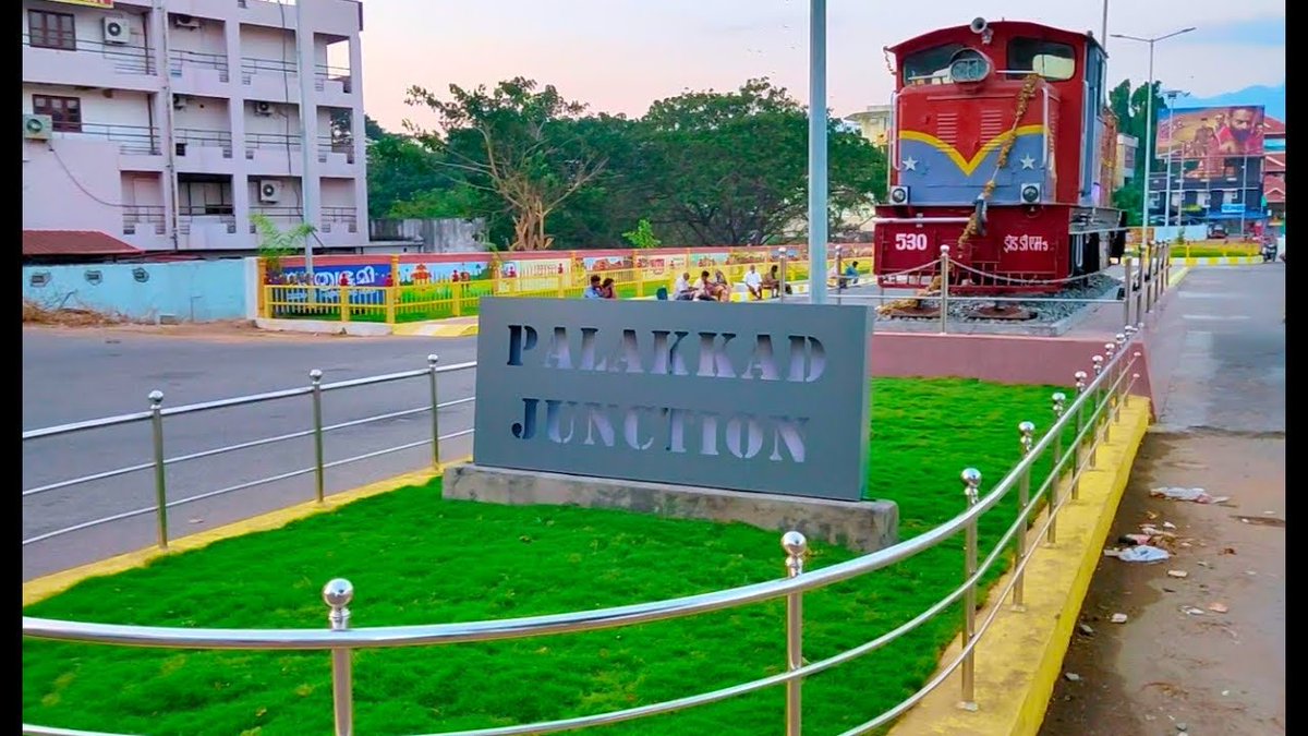 aroorprashanth's tweet photo. They kept their 60% revenue share station of Mangalore like that and their own station like this. 
British Raj all over again. Some Odomos was long over due. https://t.co/sZXseVfdH2