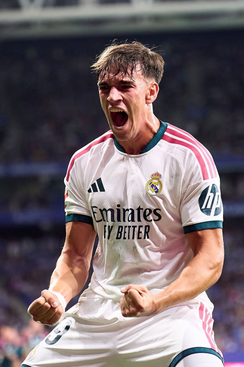 theMadridZone's tweet photo. 🚨 Carlos Espí was the MOST SEARCHED name on Wikipedia on Saturday. @diarioas 💻 https://t.co/3zLdkxmrHE