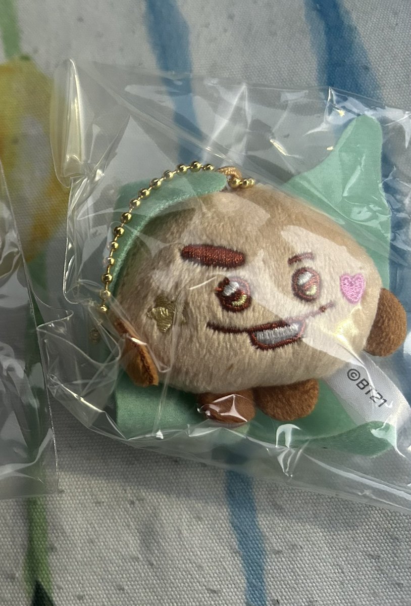 reogunp_s2's tweet photo. BT21 ふわふわマスコット4 交換

譲:SHOOKY
求:TATA

大変求めてます🥺
どなたかお心あたりのある方いましたら、お声がけよろしくお願いいたします。
ガムと箱なしで郵便にての交換希望です！

#BT21 https://t.co/hvJmoNwuMf