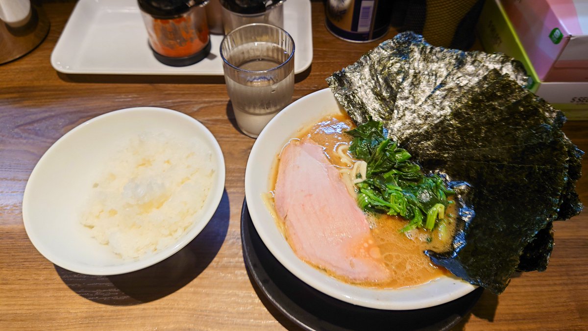 yurintyu25's tweet photo. アーモンドフロランタン https://t.co/wzMvcTCwQ1
