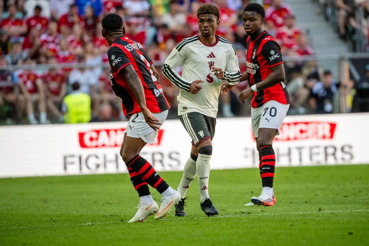UnitedStandMUFC's tweet photo. 🚨Mason Mount could return against Ipswich Town. 

Also, the minor nature of the injury Amad Diallo suffered in training late last week suggests he could soon return to the right flank for #mufc 

[@ChrisWheelerDM] https://t.co/y0BEmcqrJQ