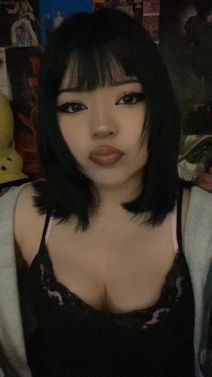 meowwley's tweet photo. face reveal do u guys love me https://t.co/Na7mN5fbmz
