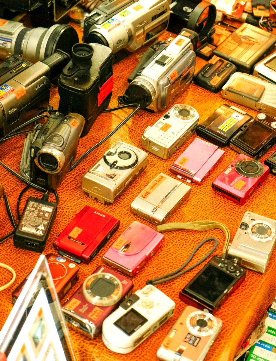 crisg035946's tweet photo. Woke up this morning and finally found my old camera after 3 years of moving—can’t wait to record all the little moments ahead! https://t.co/a5zLAGu6wn