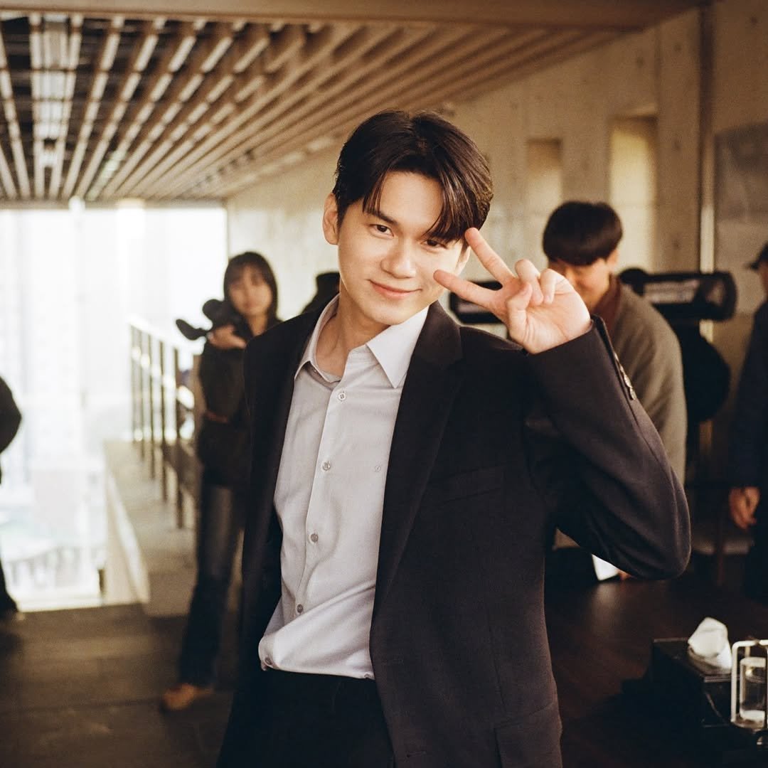 ongepics's tweet photo. kang minhwan on film 📸 https://t.co/o8j02CGXxb