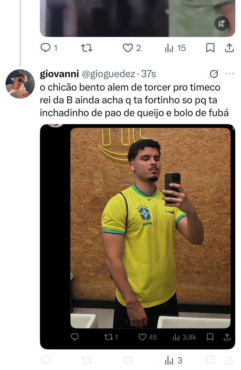 tutuopinion's tweet photo. o flamenguista da cidade de 8 mil habitantes do interior do rj, me chamou de chico bendo, me stalkeou, tirou print das minhas fotos, se apaixonou e me bloqueou, oh paixão https://t.co/pYgZ4sRWyP