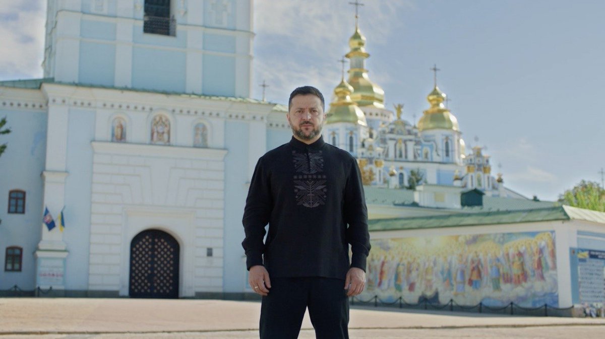 JPEmbUA's tweet photo. Наші найщиріші вітання з Днем Незалежності України 🇺🇦!
Тимчасовий повірений у справах Японії Такехана взяв участь в урочистостях з нагоди 35-ї річниці відновлення Незалежності України за участю Президента України @ZelenskyyUa
🇯🇵 підтримує 🇺🇦 на шляху до вільного майбутнього https://t.co/kJRer918aO