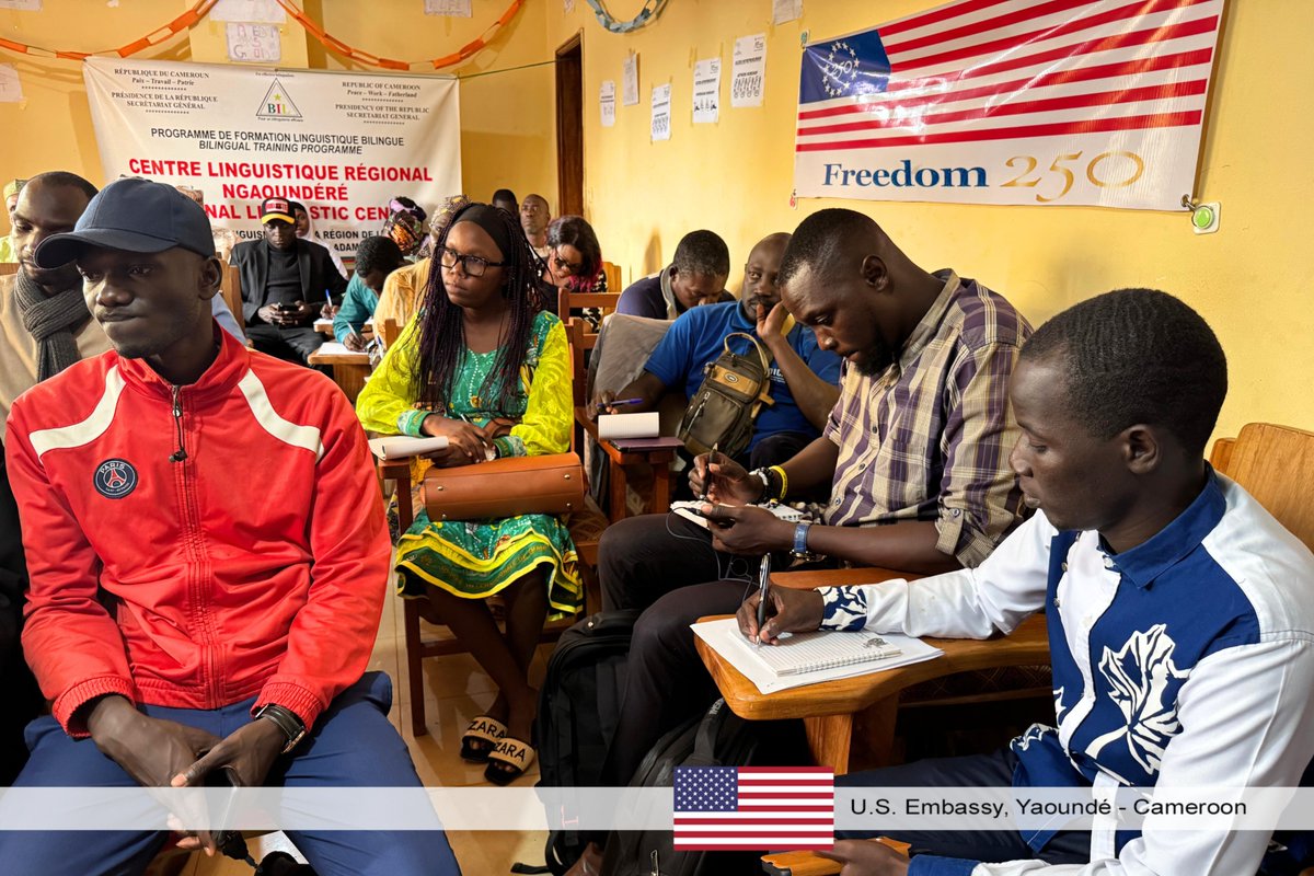 USEmbYaounde's tweet photo. American Spaces Cameroon, in partnership with Nouveaux Horizons and its newest ambassador, Betseto Bobeto IV, welcomed community leaders to the Ngaoundéré Regional Linguistic Center for a session on books and resources for lifelong learning and professional growth. Participants explored eLibraryUSA and the YALI Network, while U.S. Government exchange alumni from the region shared experiences and connected with participants.

Attendees also received complimentary professional development books to continue their learning journey.

#AmericanSpaces #eLibraryUSA #YALINetwork #ExchangeAlumni #YouthEmpowerment