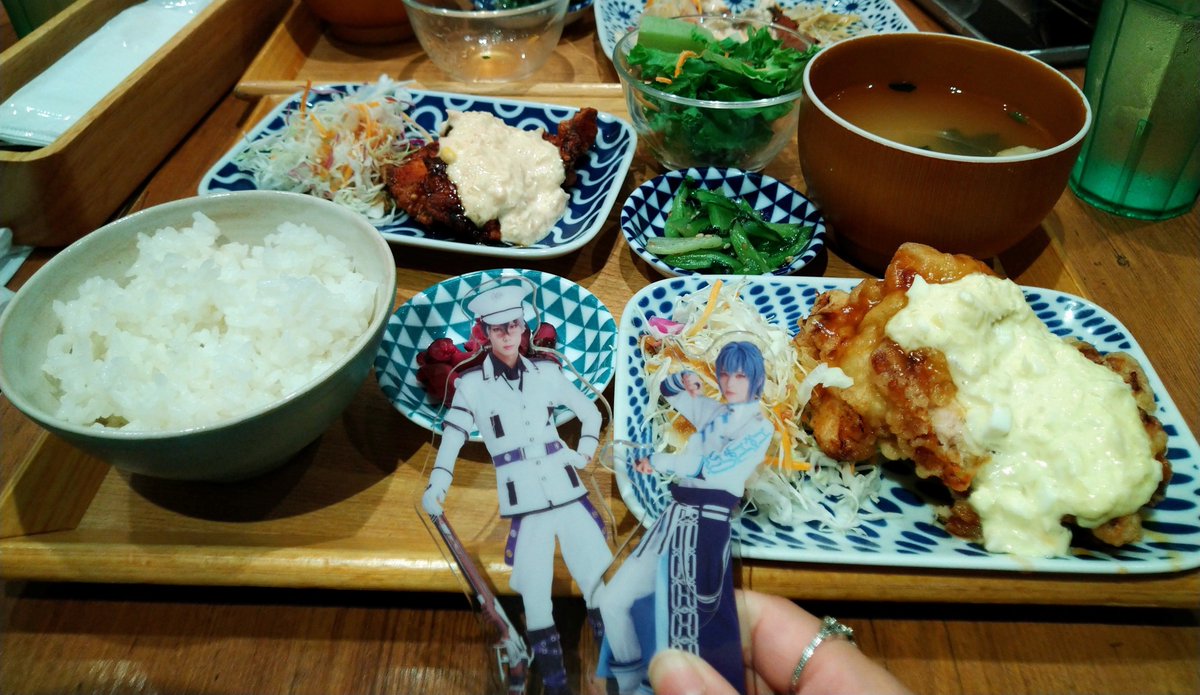 AS10_WD's tweet photo. ミナミさんといっぱいお話してきた😁
でもまだまだ話し足りないからまた遊んでもらうんだ😚誕プレをいただきました！大いなる厄災のお守りをいただいたのでこれで🧙‍♂️オケ取れましたね
爆メロ臣くん買ったから飾るんだ🎶 https://t.co/xByuKSXJr3