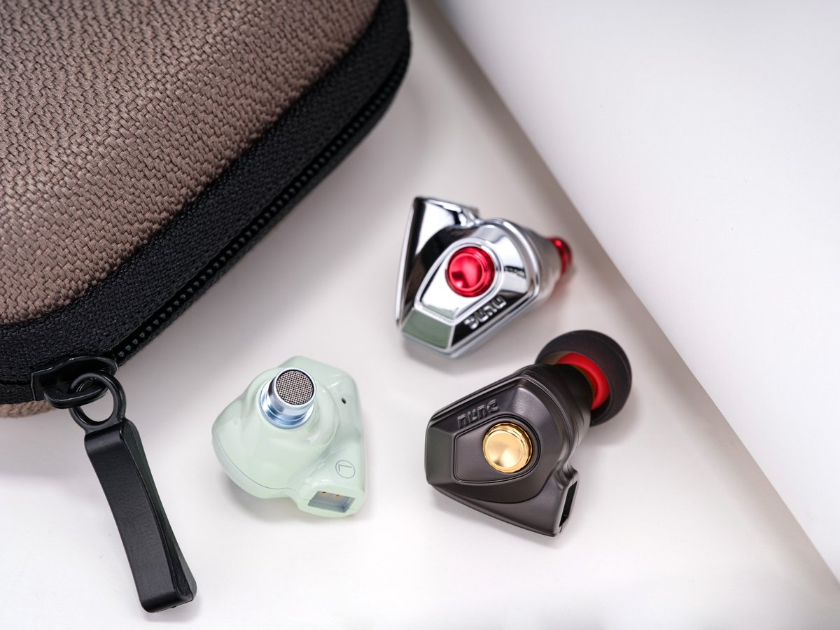 DUNU_Headphone's tweet photo. Pick your favorite color for TITAN S2. 🎨🎧

Which one would you take home?

#DUNU #TITANS2 #IEM #HiFi #WiredEarphones https://t.co/61o201DFTG