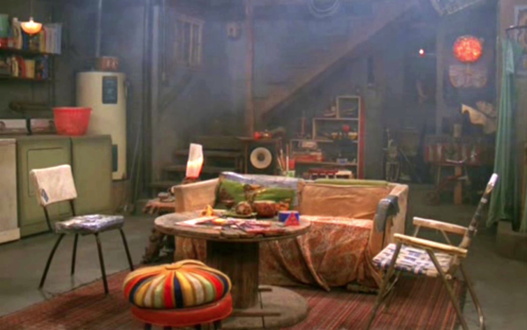 TheCrippldNinja's tweet photo. @wtfcetialpha5 this is what i think of when someone says conversation pit https://t.co/oZZMqCzcBV