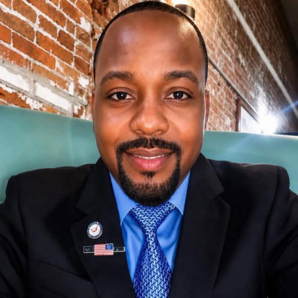 Jaaavis's tweet photo. An Independent candidate in VA-02 is running on a DSA platform, despite a history of pro-Trump social media posts. 

His candidacy is causing concern for Democrats who are hopeful they will flip the seat held by Rep. Jen Kiggans. 

https://t.co/B6DiwgwVf6 https://t.co/O2vg5I5UkX