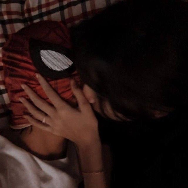 _north_strider_'s tweet photo. ⠀
                              — ᴍᴀᴅᴇ ᴡɪᴛʜ ʟᴏᴠᴇ

       усовершенствовал толстовку,
       которую обещал отдать.
       добавил функцию обогрева и…
       в общем… e.v. через спутник
       соединяет встроенную в
       капюшон гарнитуру с моей
       маской.

|+
⠀ https://t.co/ce39VOpS2F