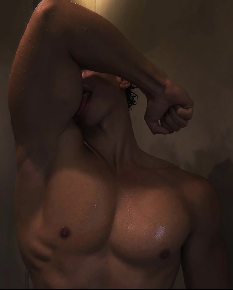 thebigbullwhite's tweet photo. ㅤㅤ ͏ ͏ ㅤㅤ ͏ ͏ ㅤ ꜀ 桑. :#Seductivesunday https://t.co/3p8UN1afGi
