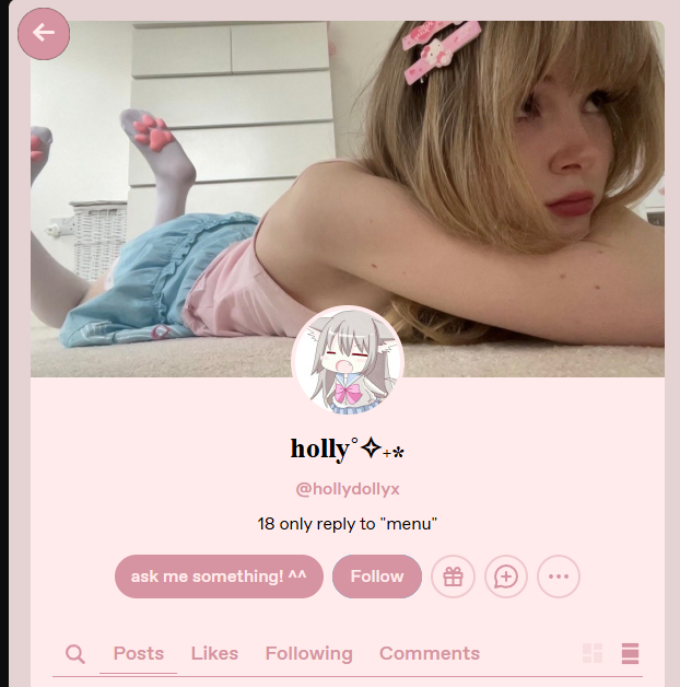 brxxttydolly's tweet photo. This person is pretending to be me and scamming people!! Don't be fooled by some fake! 

Also, for them, since they take pics from here, GET A LIFE! https://t.co/Glzm3OADlw
