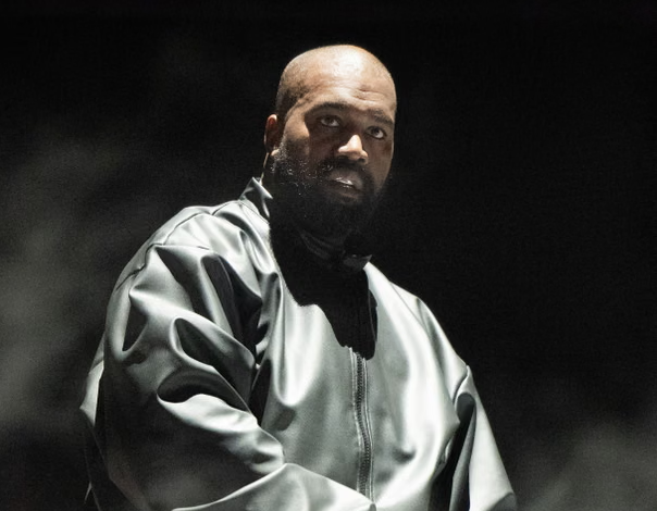 YZY__NATION's tweet photo. @kanyewest  to become biggest western act to play in Russia since start of Ukraine war

https://t.co/sLM2XdCKhg https://t.co/iG0Nrt1Ln1