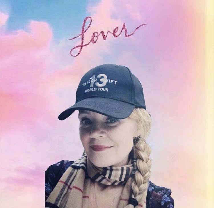 SherryPoniewaz's tweet photo. Celebrating #7YearsofLover !!
Lover celebrates individuality
Lover celebrates YOU!! 💗🌸🫶🏻 https://t.co/UxLhuJqM4f