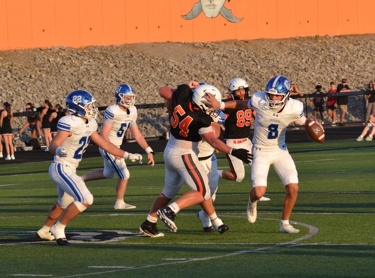 DylanCourtneyQB's tweet photo. First Varsity start in the books. CCH 50-6 over Ryle. Great team effort!  Just had to manage the game while Defense dominated the Raiders and Special Teams returned 2 kickoffs. 
Stats: 7-10 for 105 yards and 2 Touchdowns. Passer Rating of 143.8. 40 rushing yards. https://t.co/cFD2kTkLMj