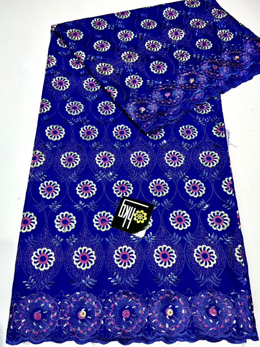 gidantextile's tweet photo. Swiss Print Swarovski 

    Swarovski 

     🏷️85,000 https://t.co/oIV7QrtPjH