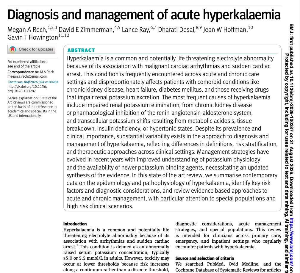 LuisOliverio's tweet photo. Nueva revisión de hiperkalemia aguda (BMJ 2026). Lo que cambió, y que probablemente sigas haciendo:

🔴 Dextrosa al 10%, no al 50%. La glucosada hipertónica puede EMPEORAR la hiperkalemia.
🔴 Insulina 5 U (o 0.1 U/kg, máximo 10 U). Misma caída de potasio que con 10 U, con casi la mitad de hipoglucemias (OR 0.55).
🔴 1 g de gluconato de calcio no sirve. 97% necesitó tres dosis de 1 g y una sola dosis no funcionó en NINGUNO. Dosis: 1-3 g.
🔴 El calcio no "estabiliza la membrana". Restaura la conducción por canales de calcio. Traducción práctica: sirve cuando hay QRS ancho, no en la onda T picuda aislada.
🔴 Bicarbonato: no se recomienda de rutina.
🔴 La onda T picuda aparece en menos del 25% de los pacientes con K de 5.5-7.0. Un ECG normal NO descarta hiperkalemia.
🔴 Reevalúa el potasio a los 60 min y otra vez a las 2-4 horas. El rebote es frecuente

El tema ya está re-escrito y actualizado en Memodi y Accio. Completo en el canal (https://t.co/3O93s10lns).