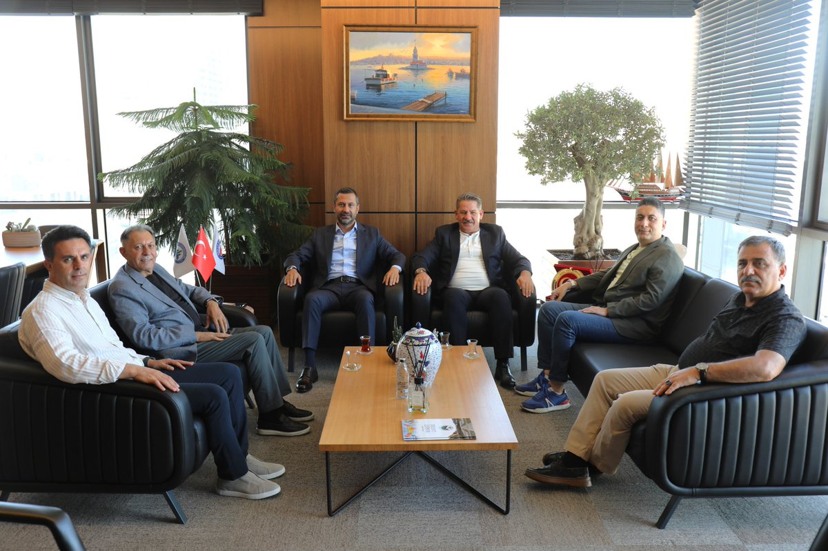 sonertufanoglu's tweet photo. Sendikamıza hayırlı olsun ziyaretinde bulunan kardeş sendikamız Birlik Haber-Sen Genel Başkanı Ömer Budak ve yönetimine teşekkürlerimi sunuyorum.
@_omerbudak_ https://t.co/kiJfvKtvjX