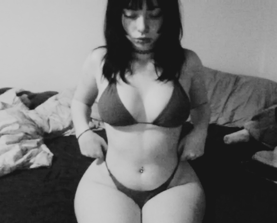 vamphore_'s tweet photo. Follow the actual baddie instead https://t.co/B0YEcMuHjm