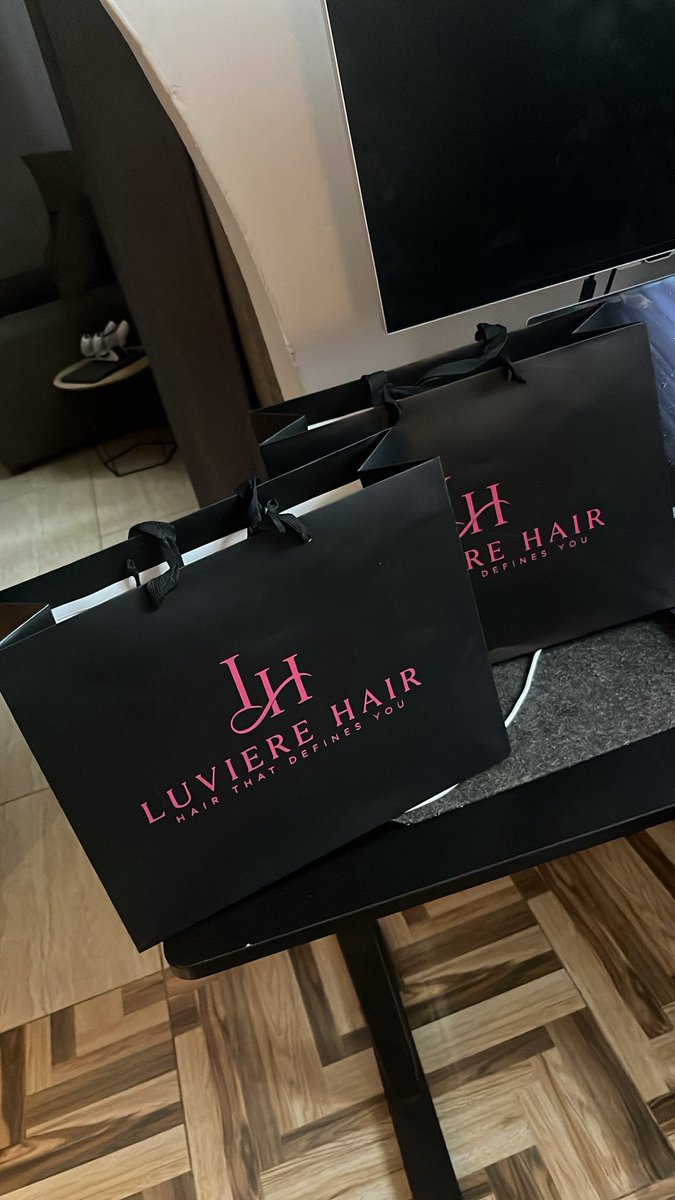 missadjoamoore's tweet photo. Hi guys please I do custom paper bags for businesses and I sell custom made lashes that look like extensions  
Please repost and patronize my business 🙏🏾❤️ https://t.co/7CP902TBPS