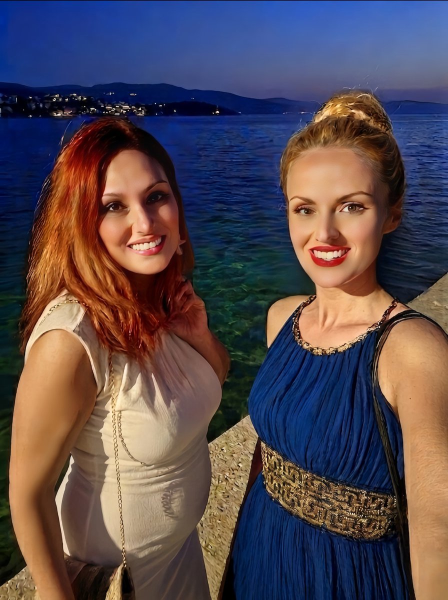 NellyMonk1's tweet photo. ๐๐ฌ๐ท๐น
@TaysaKalista
#sistertime #coctails #bluesea https://t.co/eRgMt07fK6