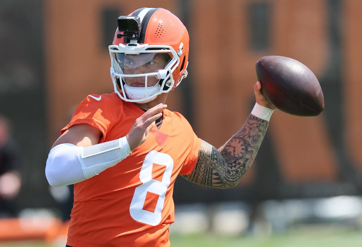 Easton__Butler's tweet photo. Some names floating around the trade block:

QB Dillon Gabriel (CLE)
QB Will Levis (TEN)
QB Anthony Richardson (IND)
RB Trey Benson (ARI)
RB James Connor (ARI)
WR Kayshon Boutte (NE)
WR Keon Coleman (BUF)
TE Evan Engram (DEN)
TE Brevin Jordan (HOU)
OT Walker Little (JAX)
OL Jackson Powers-Johnson (LV)
OL Evan Neal (NYG)
DT TJ Slaton (CIN)
EDGE Josh Sweat (ARI)
CB Paulson Adebo (NYG)
CB Carrington Valentine (GB)
Keisean Nixon (GB)
