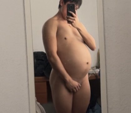 baloonadri's tweet photo. Mpreg boy ✨ https://t.co/EhSTHByKGU