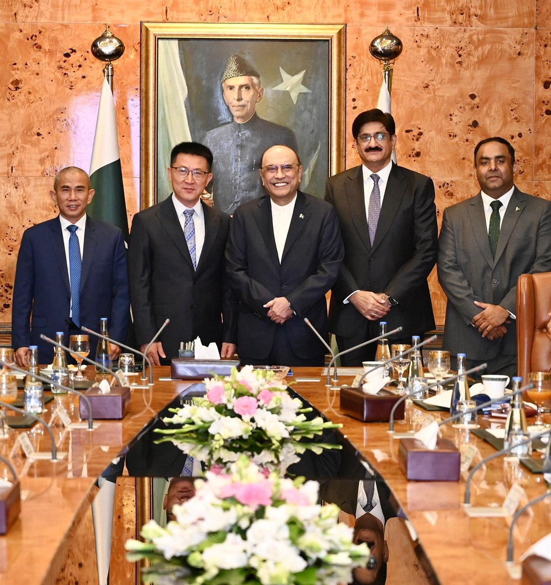 aniqajamali30's tweet photo. President of 🇵🇰 @AAliZardari has advocated for a comprehensive master plan to develop the proposed #KetiBunder Port.
Speaking to a delegation from the China #Harbour Engineering Company (CHEC)emphasized that establishing the port requires robust supporting infrastructure, including dependable road links, stable power and water utilities, and dedicated #industrialzones
@MuradAliShahPPP