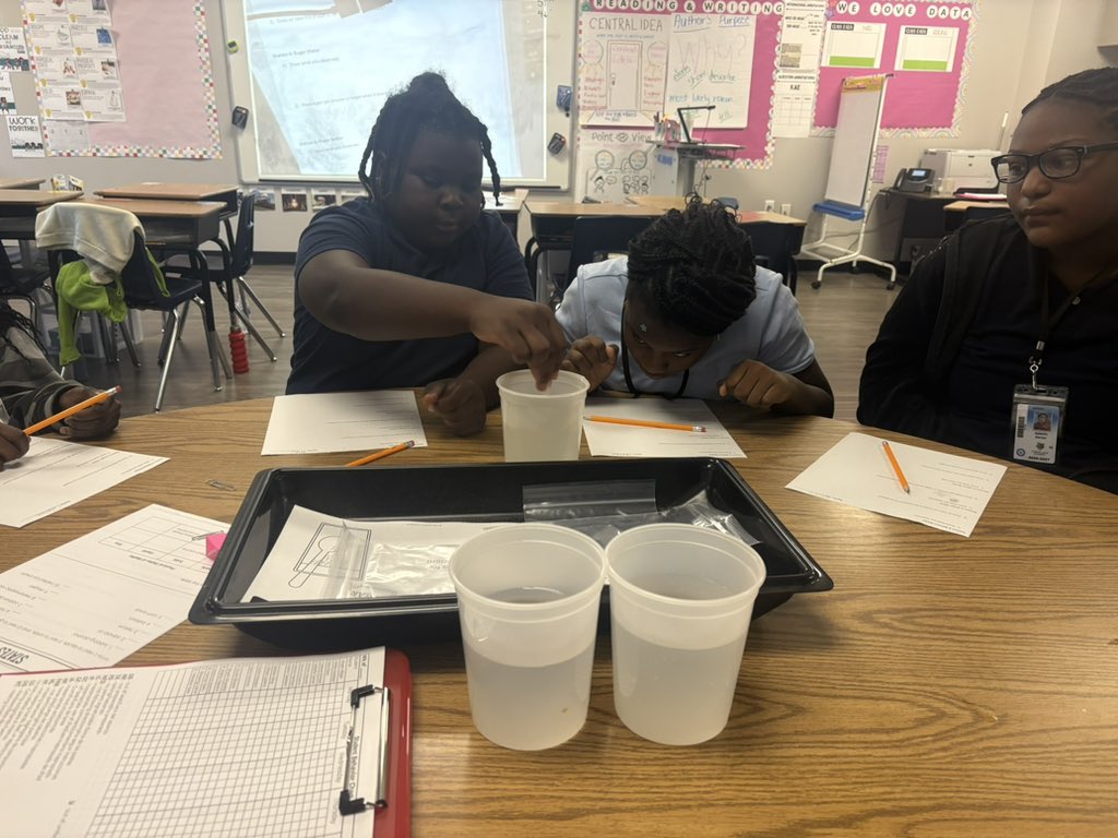 kblessingRISD's tweet photo. What happens to sugar particles when added to water?? #RISDdreamon @ForestLnAcademy https://t.co/eVrMaRCAik