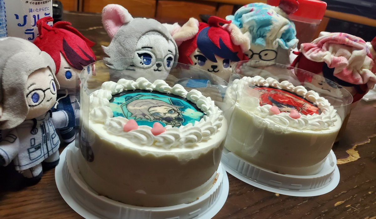mhyromrom's tweet photo. ぬい達みんなケーキを狙っている やめなよ共食いになっちゃうよ https://t.co/43tYc0Wk3k