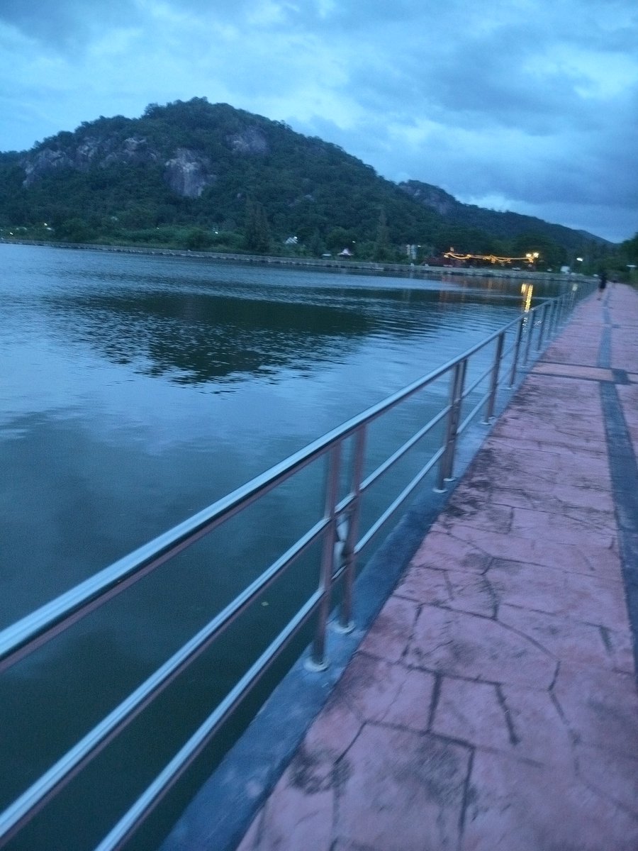 SunTrp01's tweet photo. ฟิตหน่อย
#เขาเต่า
#หัวหิน https://t.co/YzkcrRSIlp