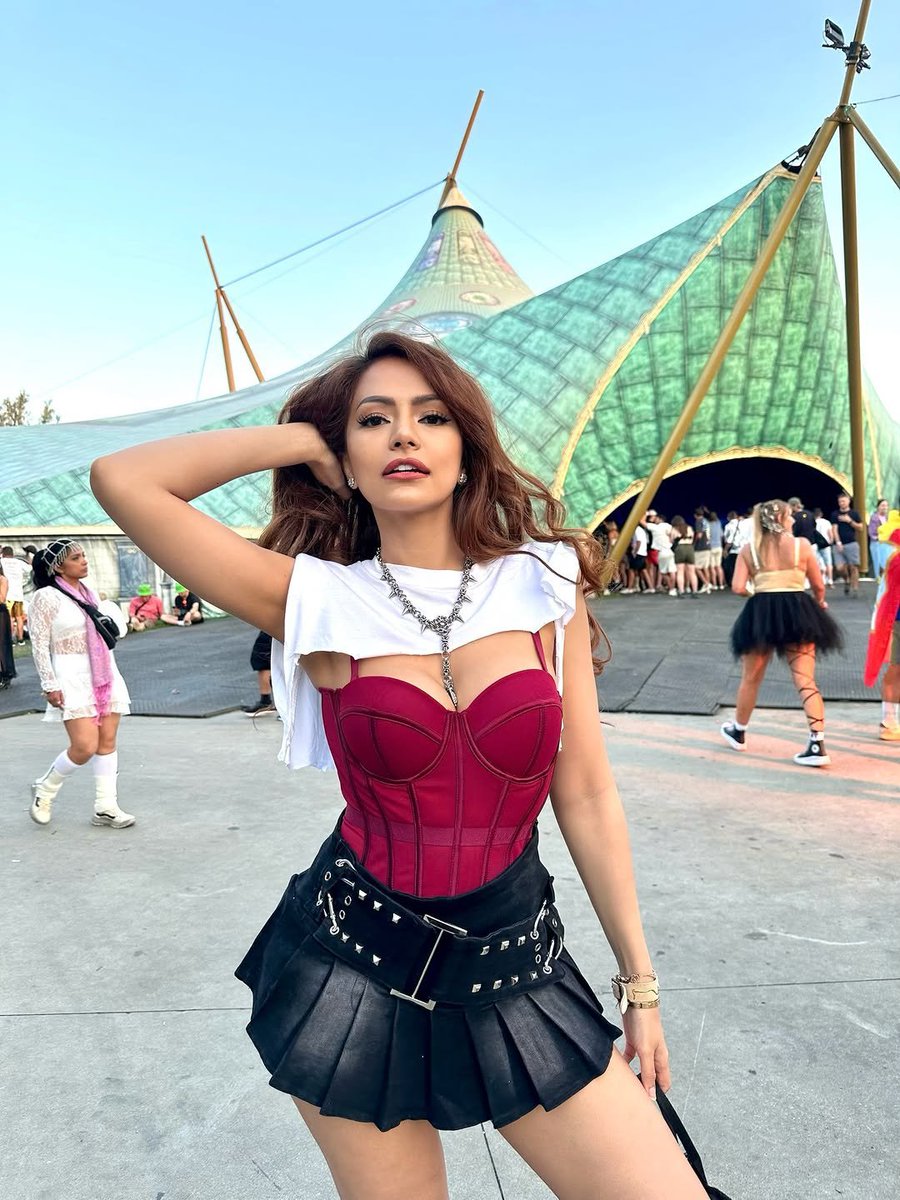 sunyimalam02's tweet photo. Dj yasmine 🤤🥵 https://t.co/o3jJr15350