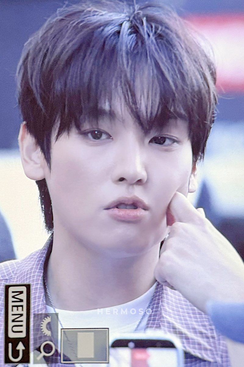Hermoso712's tweet photo. 260824 성수 컴백 게릴라
Without Wings 🪽
에세푸 비상하라 ✨
#인성 #김인성 #INSEONG #インソン #SF9 https://t.co/IM1ritFu13