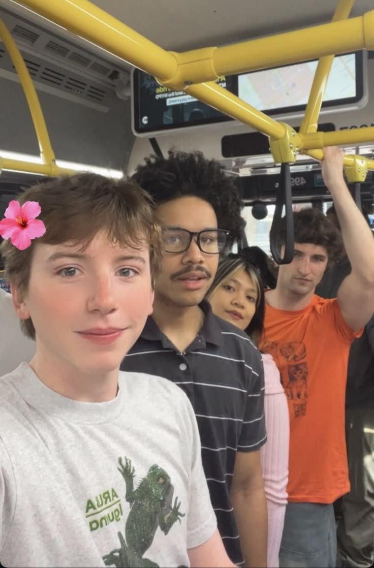 coyscores's tweet photo. why is coy the only one with the beauty filter im sobbing https://t.co/z6TfhtmLCE