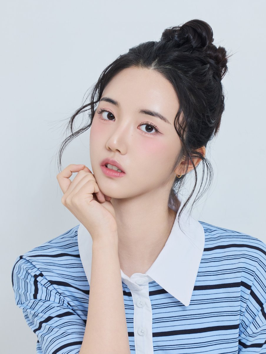 nugupromo's tweet photo. Lee Sunwoo (EVERMORE MUSE, Universe Ticket, Stars Awakening, Girls Planet 999) has shared new photos as one of the rising stars of Seoul Hoseo Arts College's 14th class! https://t.co/nBlGVn6unm